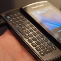 Xperia dan Vivaz Ubah Nasib Sony Ericsson