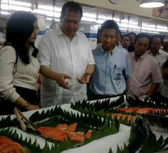 Chairul Tanjung Kunjungi Carrefour