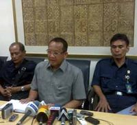 Hakim Bambang & Haran Jumpa Pers Usai Diperiksa