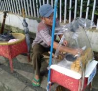 Tahu Gejrot, Si Mungil yang Bikin Ketagihan