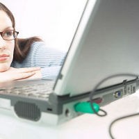 Abu Vulkanik Paksa Pernikahan Berlangsung via Internet