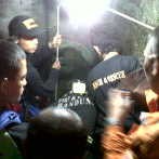 Ditinggal Cucu Beli Baso, Seorang Nenek Terperosok ke Sumur