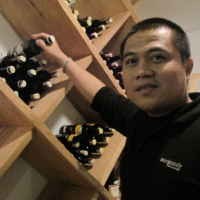 Seruput Anggur di Perbukitan Maribaya