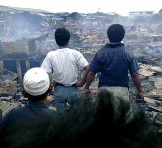 Ratusan Rumah Warga Hangus