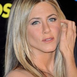 Puas Berakting, Jennifer Aniston Jadi Sutradara