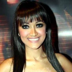 Julia Perez Seksi Tergantung Kondisi