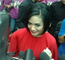 Saat Berpacaran, Raul Hadiahi KD Rumah Idaman