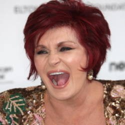 Sharon Osbourne Keberatan Payudara
