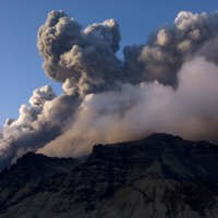 Letusan Gunung Islandia, BMW Tunda Produksi Mobil