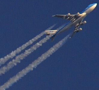 Pesawat Kembali Hiasi Langit Eropa