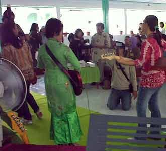 Napi Wanita Peringati Hari Kartini