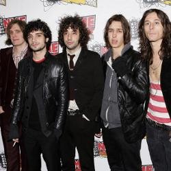 Ingin Sederhana, Album The Strokes Makan Waktu