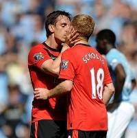 Neville & Scholes Bukan yang Pertama