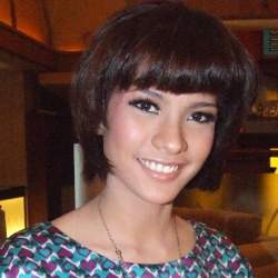 Gugat Cerai, Rachel Maryam-Ebes Ngobrol via BlackBerry