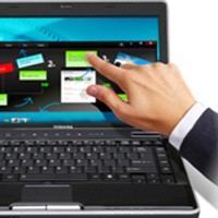 Satellite M500, Biarkan Jari Anda Menari di Layar