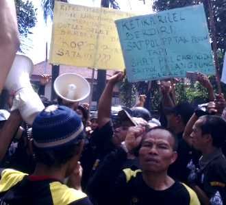 GMBI Demo di Kantor Satpol PP