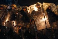 Pemerintah Tuding Granat Dilempar oleh Demonstran Red Shirts