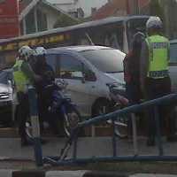 Sterilisasi Busway di Mampang Berlanjut, Pelanggar Ditilang