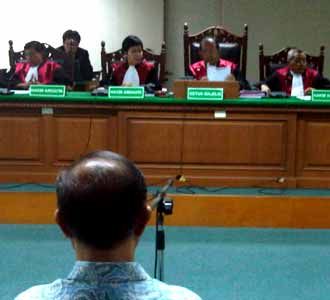 Ahmad Sujudi Divonis 2 Tahun 3 Bulan