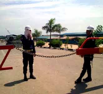PT Drydocks World Masih Tutup
