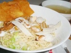 Gurih Enak Bakmi Kepiting