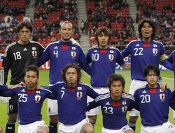 Main di Dalam Negeri Bikin Manja 