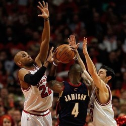 Kalah, Cavs & Lakers Masih Unggul 2-1