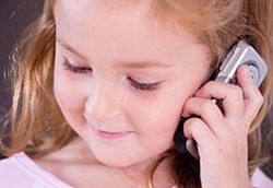 Bahaya Kesehatan, Anak Jangan Pakai Ponsel Sebelum 12 Tahun