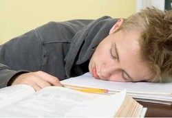 Kenapa Remaja Susah Bangun Pagi?