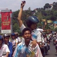 25.115 Siswa SMA/SMK di Jateng Tak Lulus UN, Konvoi Kendaraan Jalan Terus
