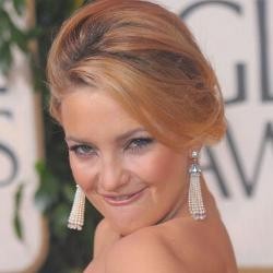 Lebih Berisi, Kate Hudson Dikira Operasi Payudara