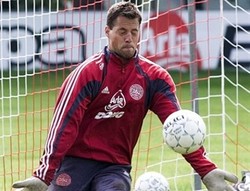 Cedera Siku, Sorensen Terancam Absen