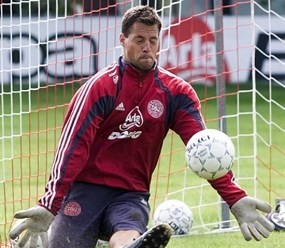 Cedera Siku, Sorensen Terancam Absen