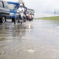 BPLS Minta Aspal di Jalan Raya Porong Dipertebal