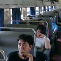 Isak Tangis Warnai Perjalanan Terakhir KA Parahyangan 