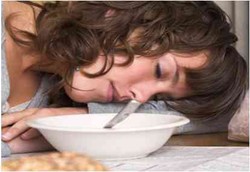 Terbuai dan Terjaga dari Kantuk Karena Makanan