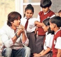  Paathshaala: Ketika Sekolah Hanya Jadi Brand