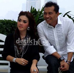 Syahrini Menuju Imej Glamour Bersama Anang Hermansyah