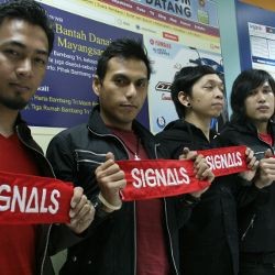 Signals, Band Rock yang Ngepop
