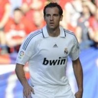 Metzelder Pulang Kampung