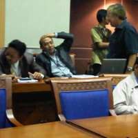 Panda Hampiri Dua Direktur KPK