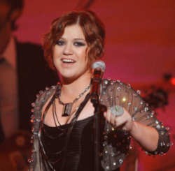Kelly Clarkson Boyong Koki ke Jakarta