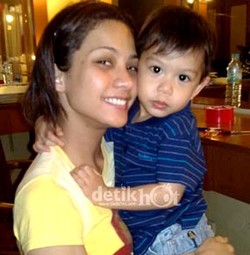 Sidang Cerai, Rachel Maryam Bercucuran Airmata 