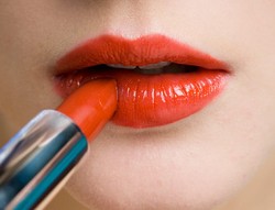 Bibir Sensual Tanpa Kerutan Bermasalah