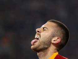 Menez Pede Bela Ayam Jago