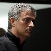 Mourinho Berkongsi dengan Wasit?