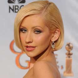 Christina Aguilera Nyaris Bugil di Video Klip Baru