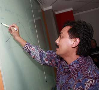 Andi Mallarangeng Jadi Dosen di detikcom