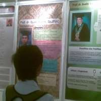 FK UI Pamerkan Guru Besarnya dalam Poster 