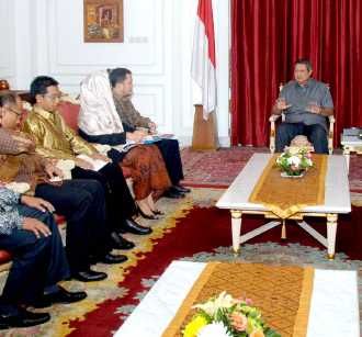 SBY Menerima Komisi Informasi Pusat